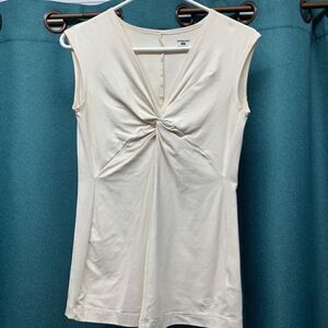 Patagonia Off White Sleeveless Top with "Scrunched" Design Size Medium